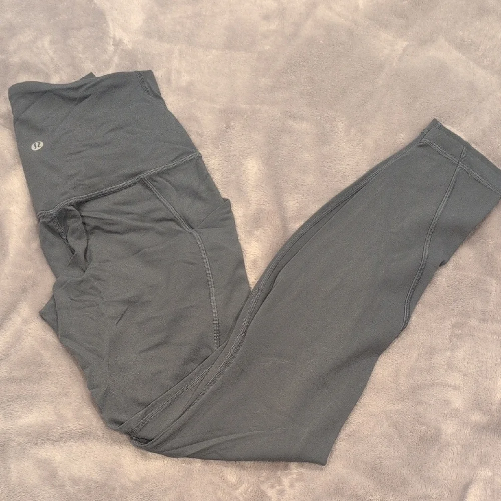 EUC Lululemon Align Leggings With Pockets, 25" Inseam - Picture 1 of 2